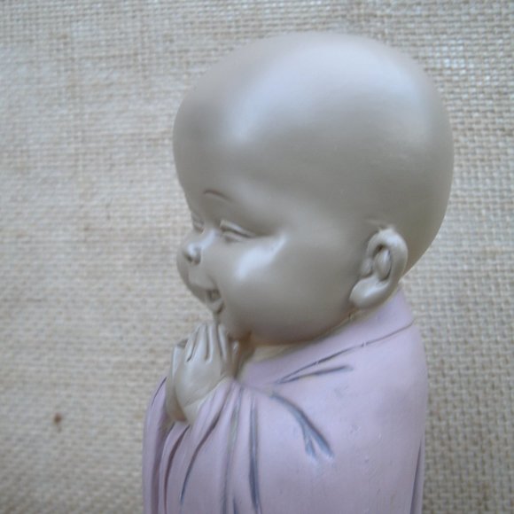 Laughing Buddhist Monk Resin Figurine Namaste - Picture 10 of 16